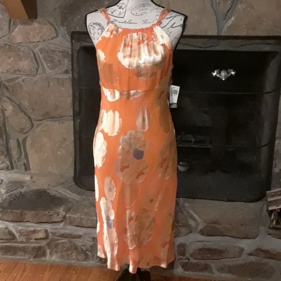 Muse Dresses & Skirts - Gorgeous NWT Muse silk dress